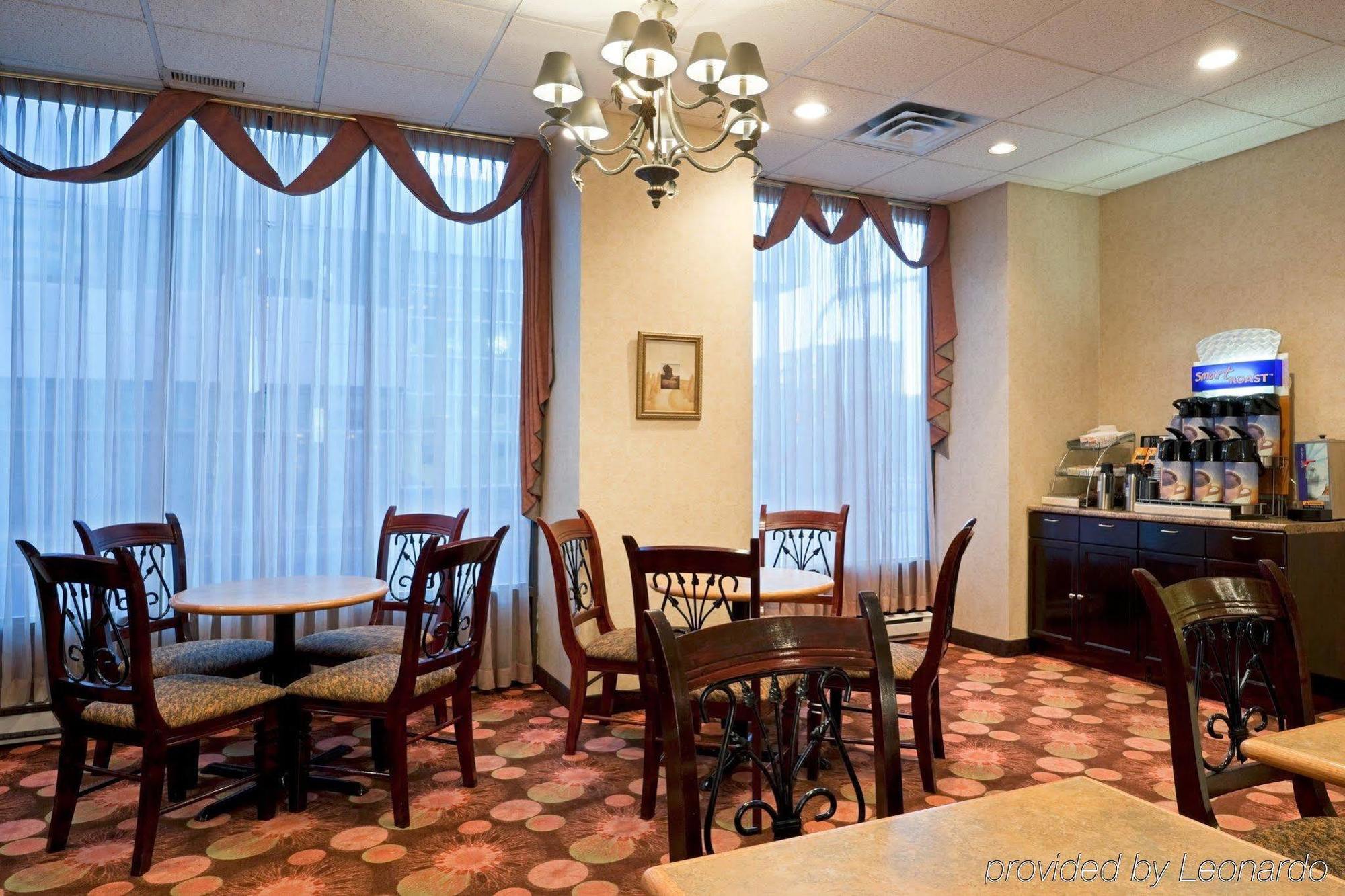 Quality Inn & Suites Regina Downtown Exteriér fotografie
